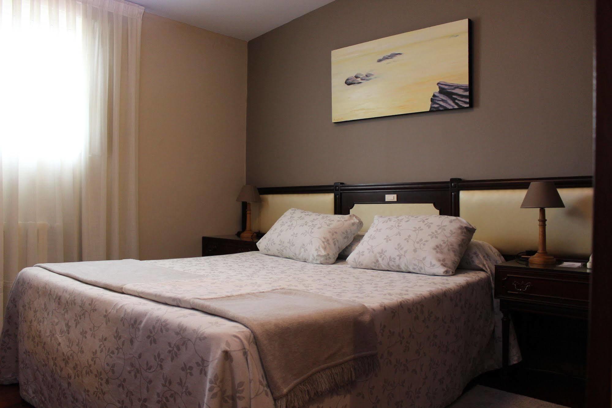Hotel O Pino Luaran gambar