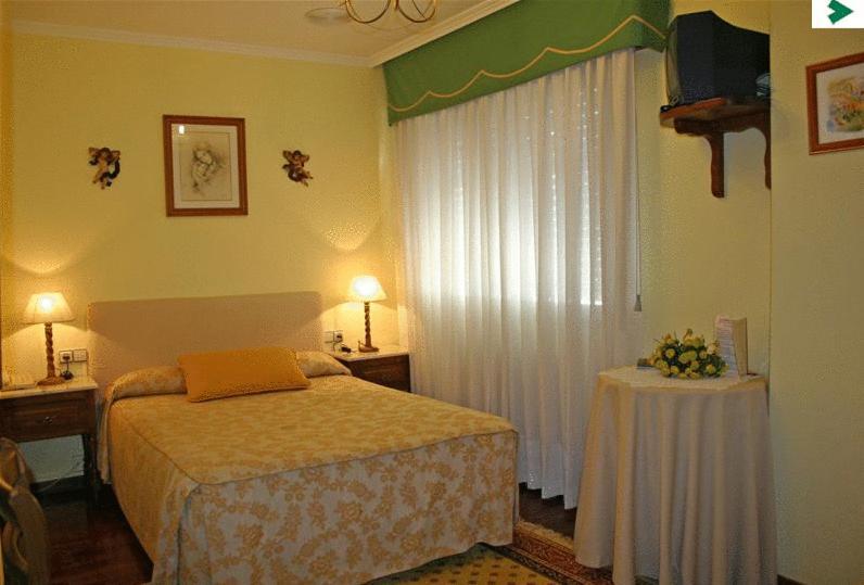 Hotel O Pino Bilik gambar